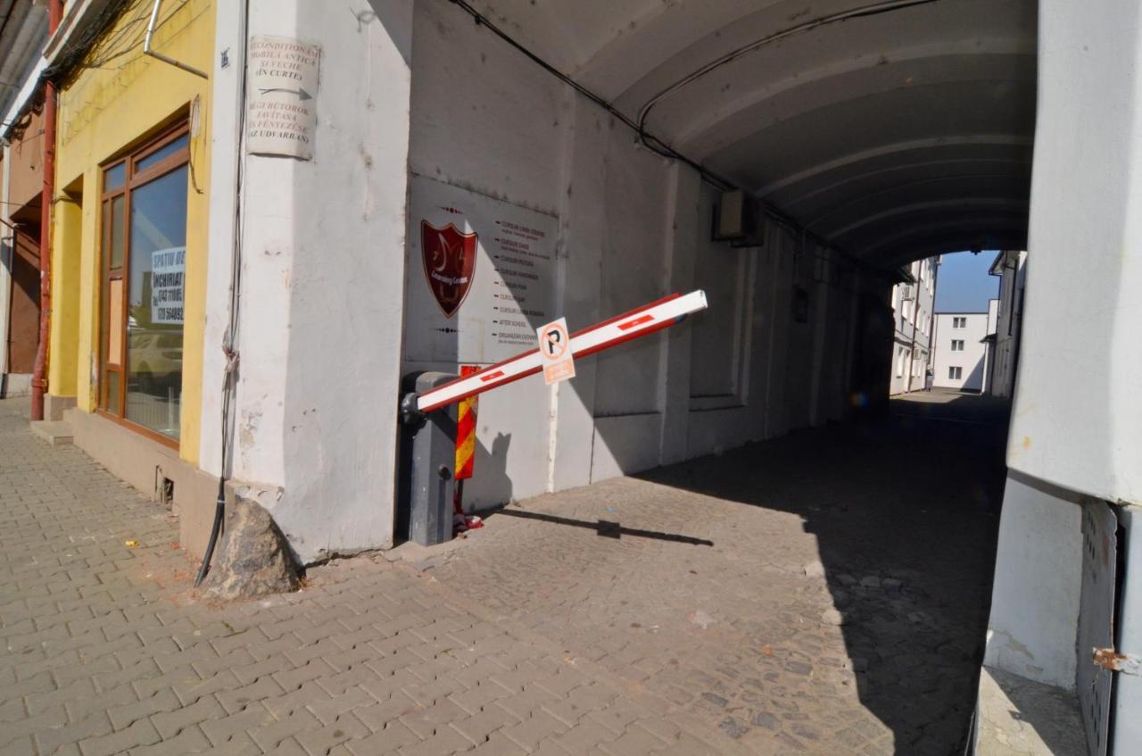 Apartament 1 Central Targu-Mures Bagian luar foto